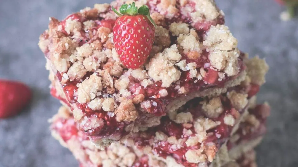 Strawberry Oat Bars image