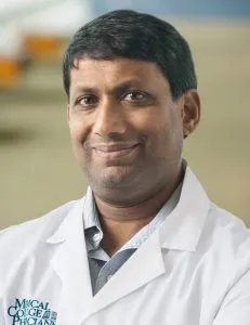 Who should consider a donor (allo) transplant? Young, high-risk myeloma patients and patients with high relapse risk. Considering clinical trials as your first treatment option with Dr. Parmeswaran Hari. image