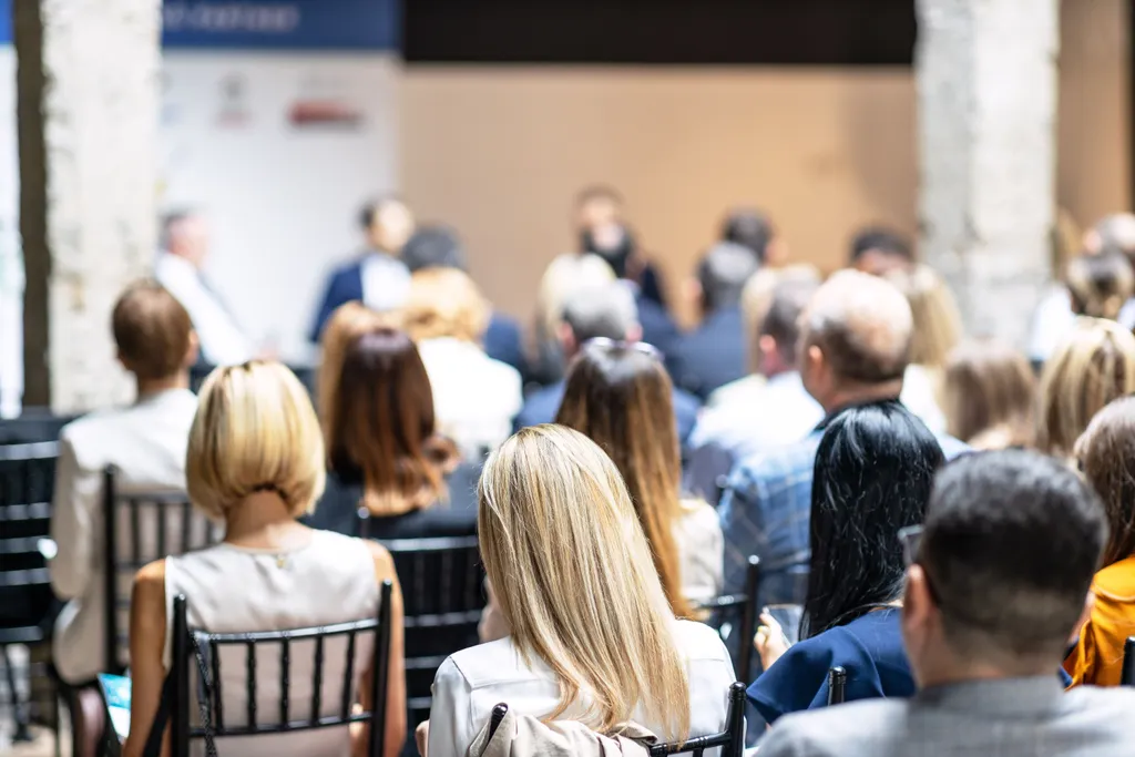 Join HealthTree for a Myeloma Roundtable Near You image