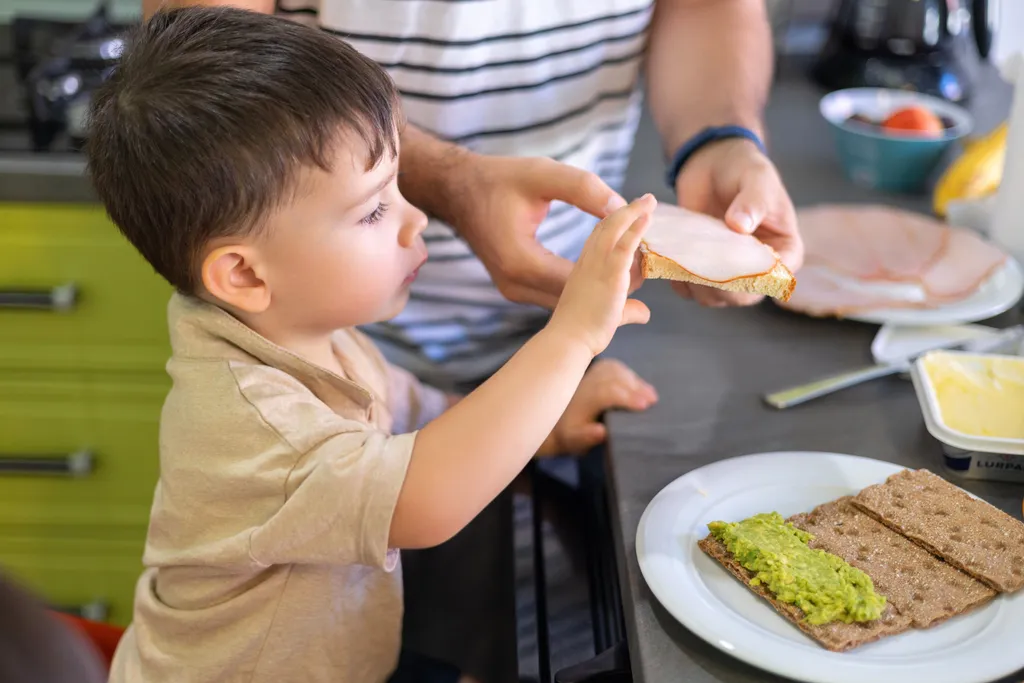 How to Help Children With Cancer Eat Well: Nutrition Tips for Parents and Caregivers image