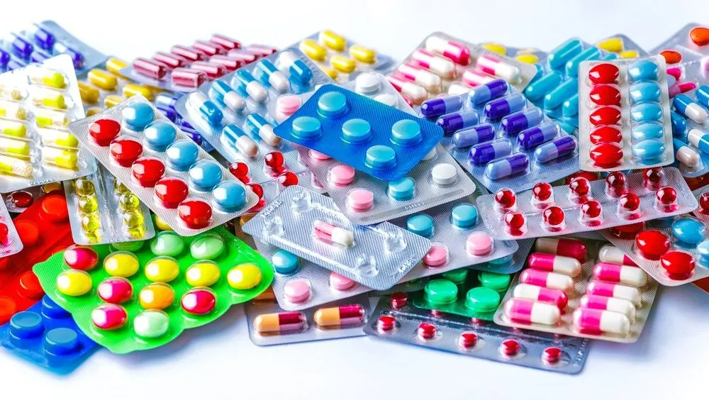 What is Polypharmacy? Managing Your Medications When You Have Cancer image