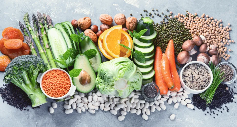 ¿Pueden una dieta basada en plantas y/o suplementos mejorar los resultados de los pacientes con GMSI y mieloma latente? image