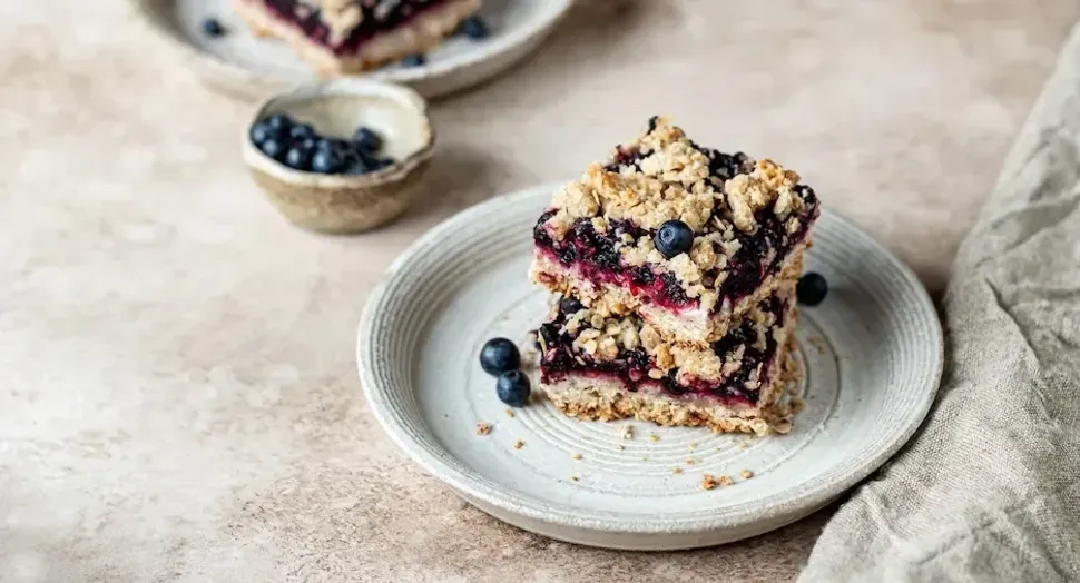 Recipes for CLL Patients: Wild Blueberry Oat Bars image