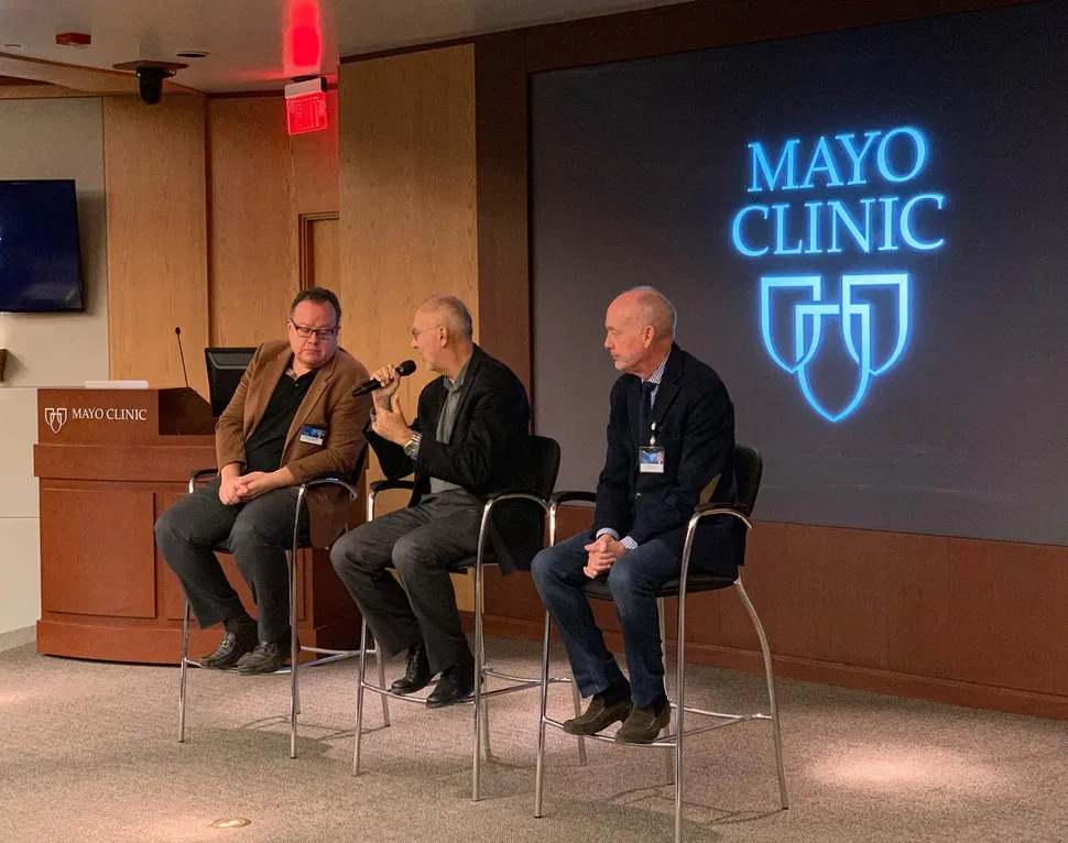 Day 8 of Myeloma Giving: Sharing the Gift of Myeloma Crowd Round Tables and Live Patient Education image