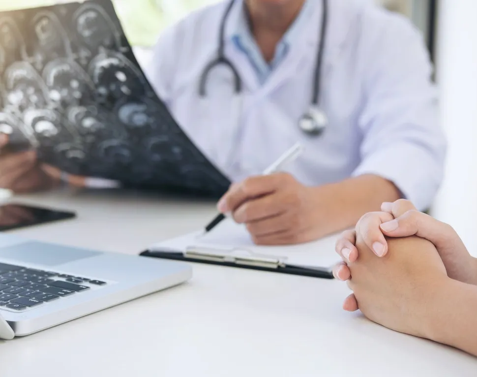 Patient Power: ¿Qué tan agresivo debe ser el tratamiento del mieloma latente? image